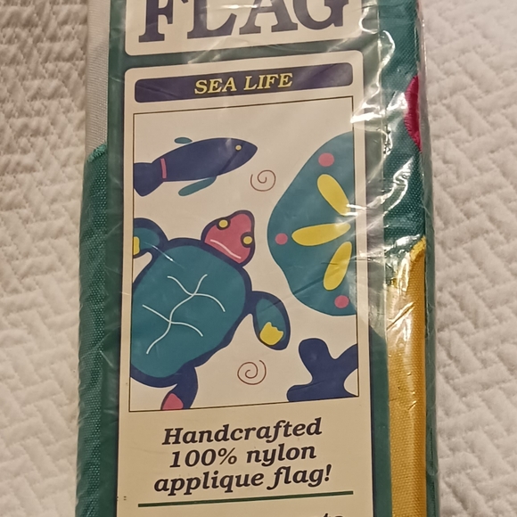 Vintage 1995 Sea life embroidered garden flag size 28x40 new - Picture 3 of 3